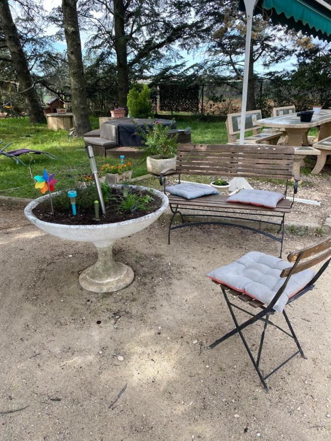 Studio Havre De Paix Au Pont Du Gard Piscine Et Jacuzzi Chez Valerie Payre Vers Pont du Gard Zewnętrze zdjęcie