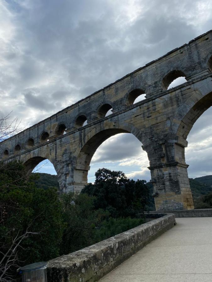 Studio Havre De Paix Au Pont Du Gard Piscine Et Jacuzzi Chez Valerie Payre Vers Pont du Gard Zewnętrze zdjęcie